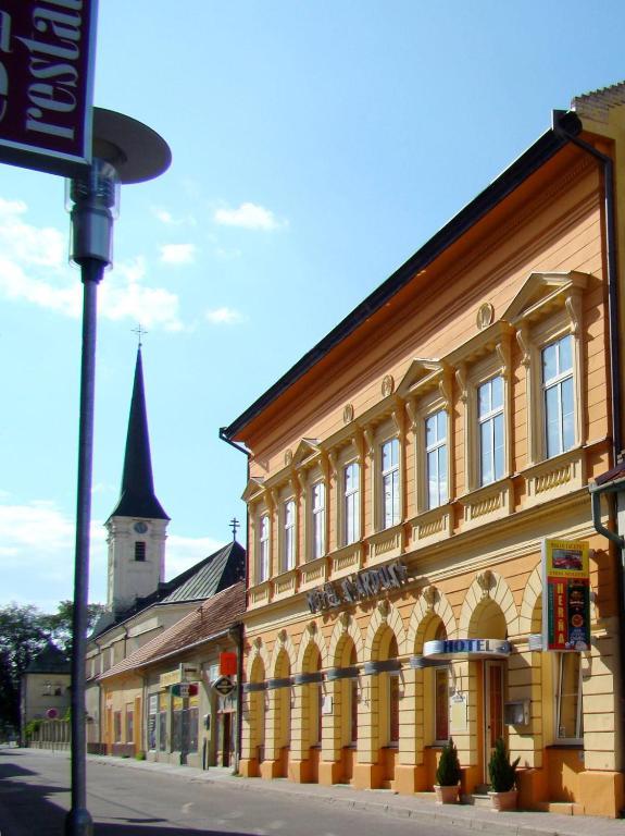 Hotel Stardust Nové Zámky Exterior foto